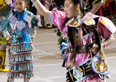 girls dancing