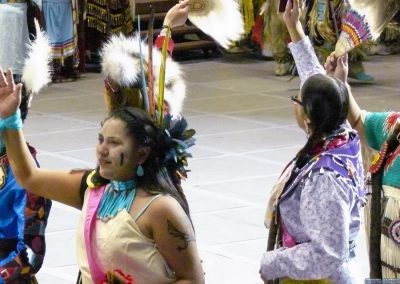 women waving