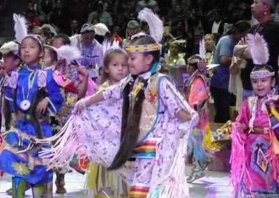 girls dancing