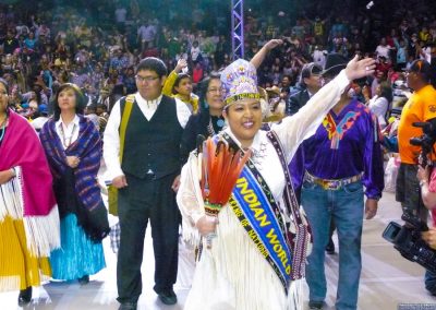 Miss Indian World waving