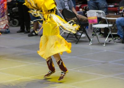 girls dancing