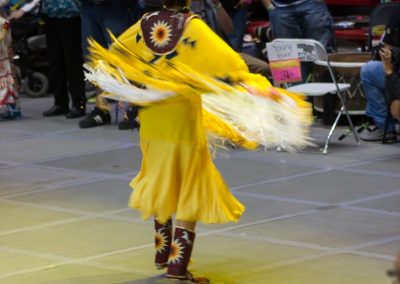 girls dancing