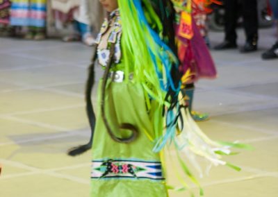 girls dancing