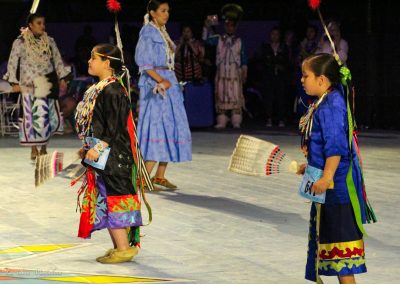 girls dancing