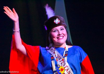 Miss Indian World contestants waving