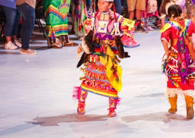 girls dancing